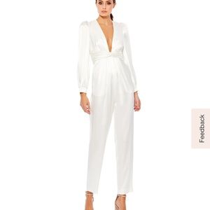 Mac Duggal - LONG SLEEVE RUCHED PLUNGING NECK JUMPSUIT